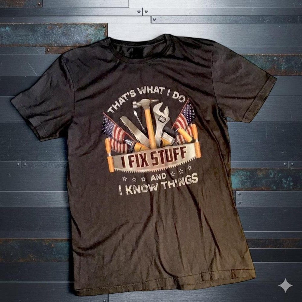 Gildan Gray GraphicTee With That's what I do, I Fix Stuff and I Know Things Sz M